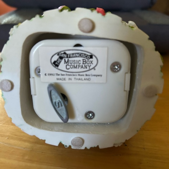 San Francisco Music Box Company Farm Animals Music Box Cow Pig Goose - Picture 7 of 9